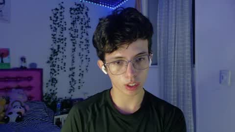 Snapshot of dani_dancer chatting on 06-17-26, 01:30 Dani Dancer online show from 06-17-26, 01:30