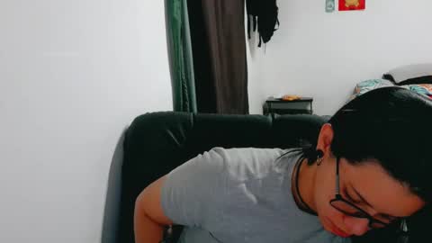 dani y jocelyn online show from 11-29-25, 08:34