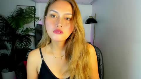 Snapshot of danicawinks chatting on 06-07-26, 09:51 Danica online show from 06-07-26, 09:51