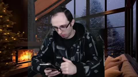 Daniel9121 online show from 12-19-24, 10:56