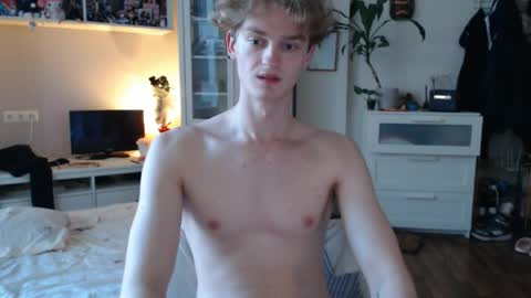 Daniel online show from 05-08-26, 02:39