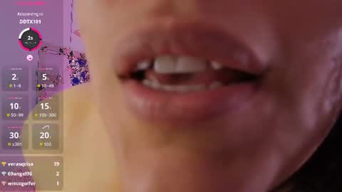 daniela_b25 online show from 07-23-26, 04:43