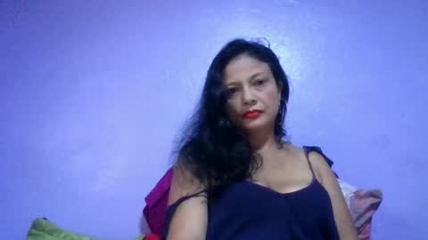 daniela_love1 online show from 05-17-26, 08:16