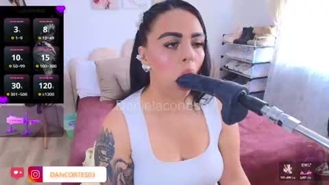 Snapshot of danielacortes03 chatting on 06-25-26, 06:01 I think I will close this page please leave me a message if you want to know about me online show from 06-25-26, 06:01