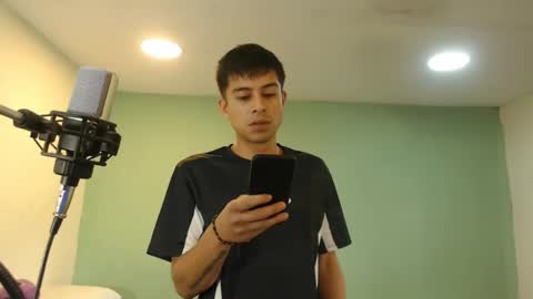 Snapshot of danielitopapii chatting on 06-10-26, 01:32 danielitopapii online show from 06-10-26, 01:32
