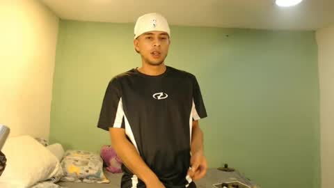 Snapshot of danielitopapii chatting on 06-17-26, 01:30 danielitopapii online show from 06-17-26, 01:30