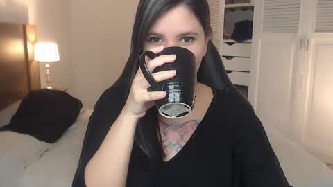 daniellerain online show from 03-22-26, 04:32