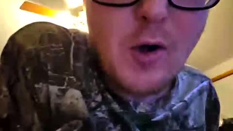 Daniel    y. online show from 04-02-26, 01:47