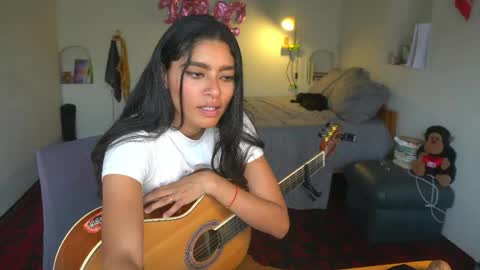 Snapshot of daniisla chatting on 05-31-26, 06:09 danalle .. online show from 05-31-26, 06:09