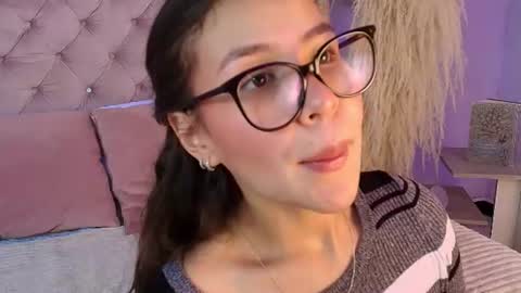 Snapshot of danika_x chatting on 06-11-26, 02:53 Danika online show from 06-11-26, 02:53