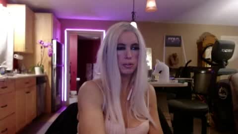 DanikaWhite69 online show from 05-27-26, 12:13