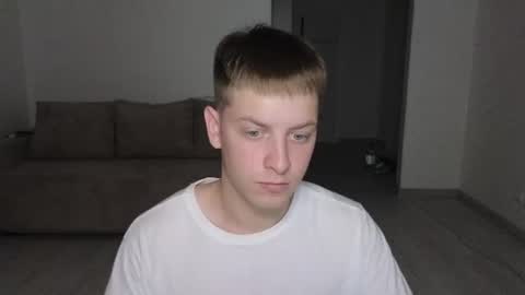 Snapshot of danila_trezzini chatting on 06-21-26, 06:43 danila online show from 06-21-26, 06:43