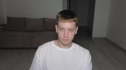 Snapshot of danila_trezzini chatting on 06-23-26, 09:35 danila online show from 06-23-26, 09:35