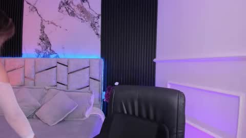 Dani Phonenix online show from 01-08-26, 07:49