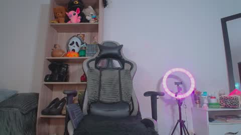 danna isabella online show from 05-25-26, 08:04