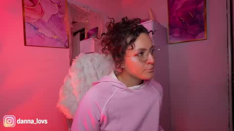 Danna Lovs online show from 05-15-26, 10:33