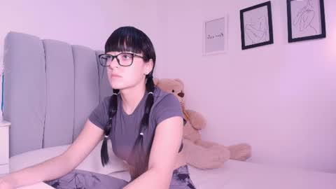 Snapshot of dannahyde chatting on 08-03-26, 06:33 Insta DannaBlueX online show from 08-03-26, 06:33