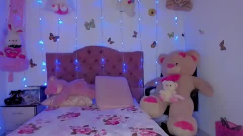 Danna Sofia jeins online show from 04-05-26, 05:21