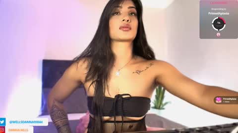 Danna Wells online show from 09-20-25, 06:09