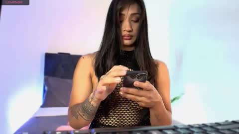 Danna Wells online show from 09-22-25, 12:40