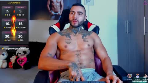 Danny Willson online show from 04-11-26, 01:48