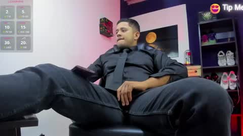 Snapshot of dante_bigboss chatting on 06-30-26, 10:05 Dante online show from 06-30-26, 10:05