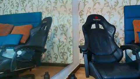 Snapshot of dante_goldt chatting on 05-11-26, 09:45 Dante online show from 05-11-26, 09:45