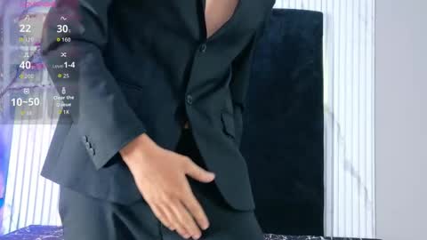 DANTEVIOLETE online show from 04-29-26, 11:25
