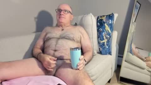 Snapshot of dantes_lion chatting on 10-15-25, 06:35 Mark online show from 10-15-25, 06:35
