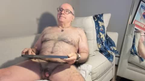 Snapshot of dantes_lion chatting on 11-19-25, 07:19 Mark online show from 11-19-25, 07:19