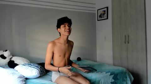 Snapshot of dany_everglott chatting on 01-12-25, 01:16 Dany everglot online show from 01-12-25, 01:16