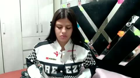Snapshot of daphne877046 chatting on 06-23-26, 12:19 daphne877046 online show from 06-23-26, 12:19