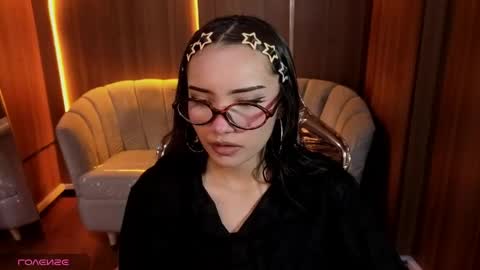 daphne_nicole_b online show from 06-01-26, 12:51