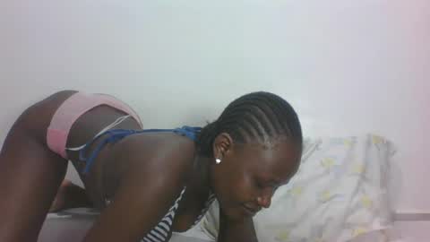Snapshot of darberry21 chatting on 06-29-26, 01:33 ESTHER online show from 06-29-26, 01:33