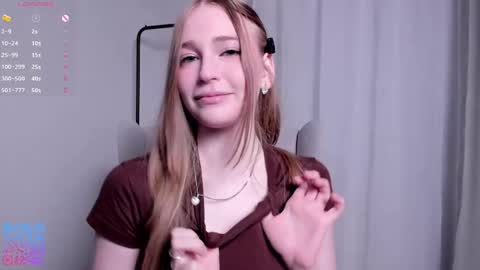 Snapshot of darbyreckard chatting on 04-07-26, 11:37 Rina online show from 04-07-26, 11:37