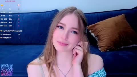 Snapshot of darbyreckard chatting on 04-11-26, 07:45 Rina online show from 04-11-26, 07:45