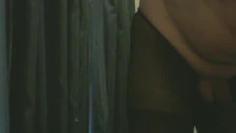 Snapshot of dare2do1 chatting on 02-14-26, 03:42 dare2do1 online show from 02-14-26, 03:42