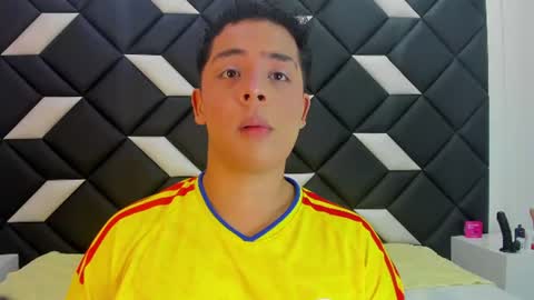 Darian  online show from 06-27-26, 04:56