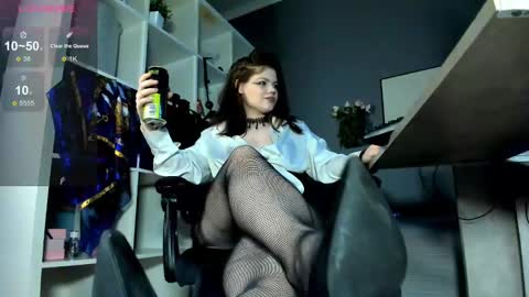Dari the it woman online show from 03-05-25, 03:18