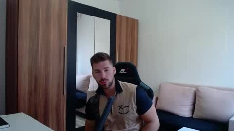 Snapshot of darius_94 chatting on 04-22-26, 04:37 darius_94 online show from 04-22-26, 04:37