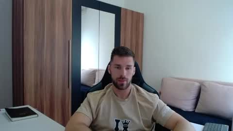 Snapshot of darius_94 chatting on 04-26-26, 07:17 darius_94 online show from 04-26-26, 07:17
