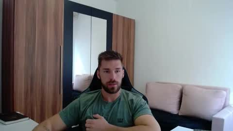 Snapshot of darius_94 chatting on 05-10-26, 07:13 darius_94 online show from 05-10-26, 07:13
