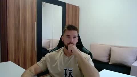 Snapshot of darius_94 chatting on 05-18-26, 05:24 darius_94 online show from 05-18-26, 05:24