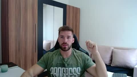 Snapshot of darius_94 chatting on 05-30-26, 04:42 darius_94 online show from 05-30-26, 04:42