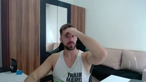 darius_94 online show from 07-07-26, 07:09
