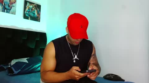 Snapshot of darius_phoenix chatting on 04-20-26, 09:27 Darius Phoenix online show from 04-20-26, 09:27