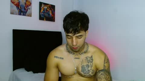 Snapshot of darius_phoenix chatting on 05-15-26, 06:26 Darius Phoenix online show from 05-15-26, 06:26