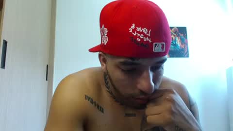 Snapshot of darius_phoenix chatting on 07-07-26, 03:27 Darius Phoenix online show from 07-07-26, 03:27