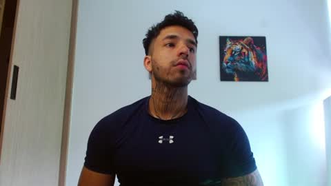 Snapshot of darius_phoenix chatting on 07-17-26, 04:12 Darius Phoenix online show from 07-17-26, 04:12