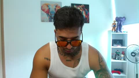 Snapshot of darius_phoenix chatting on 07-19-26, 07:17 Darius Phoenix online show from 07-19-26, 07:17